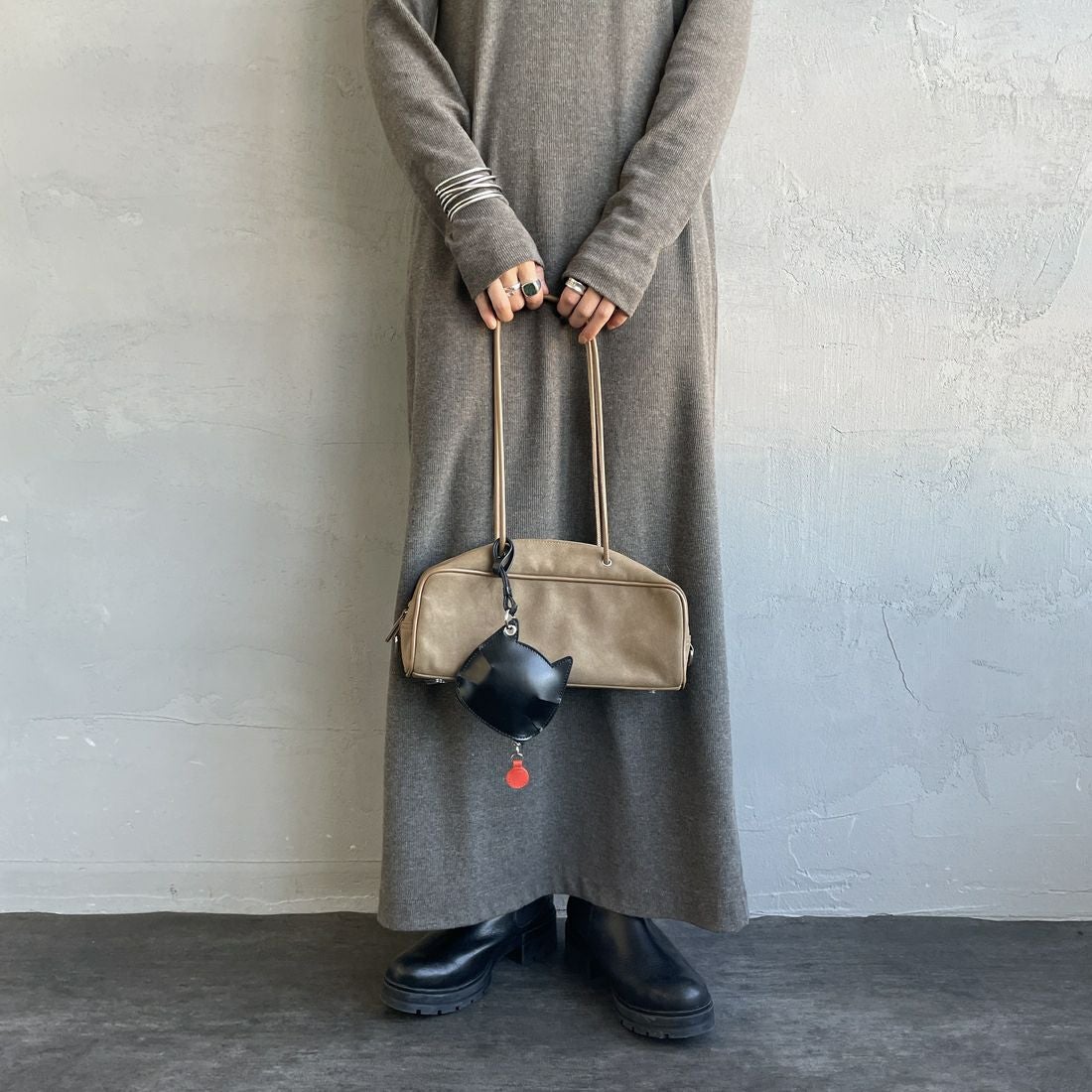 YAHKI [ヤーキ] キャットレザーマルチケース [YH-678C] BLACK