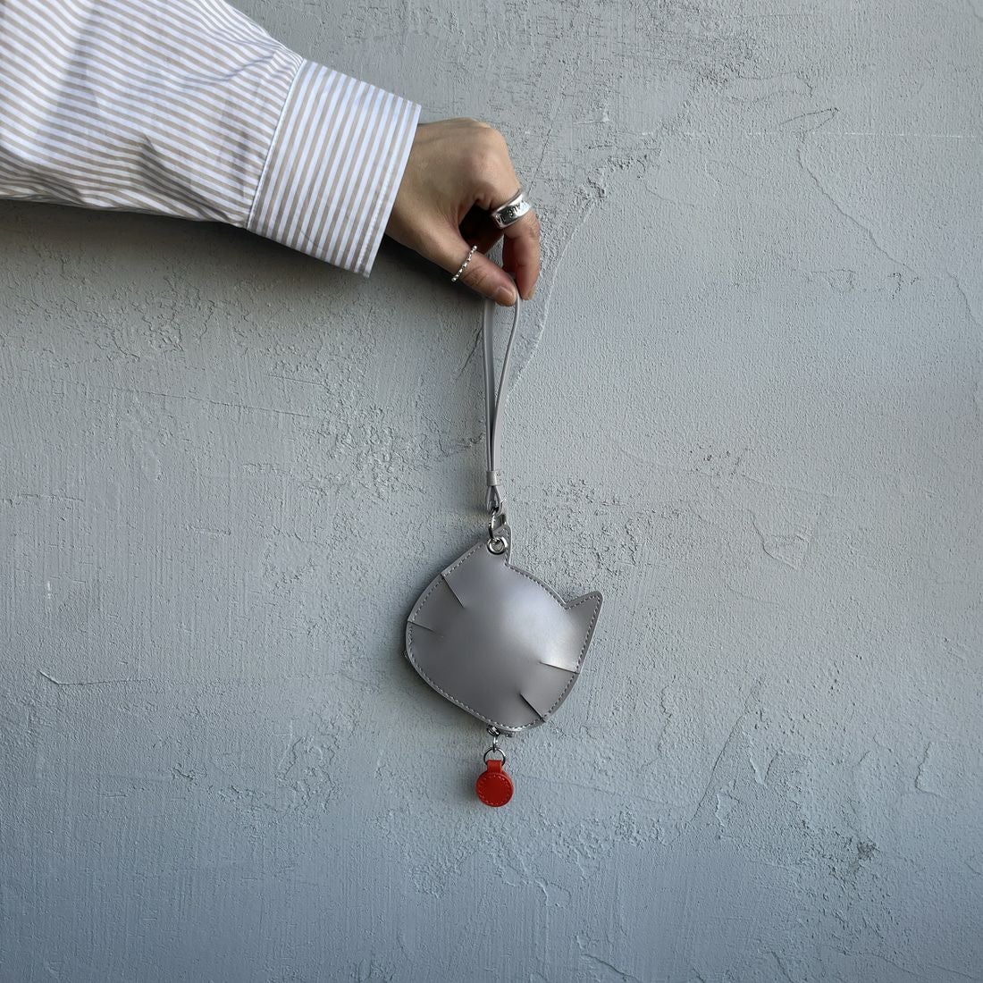 YAHKI [ヤーキ] キャットレザーマルチケース [YH-678C] STONE