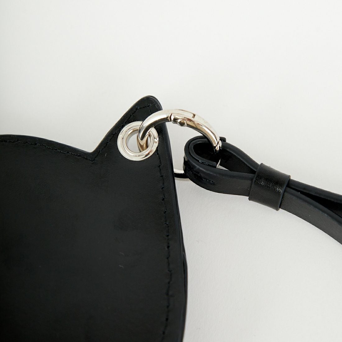 YAHKI [ヤーキ] キャットレザーマルチケース [YH-678C] BLACK