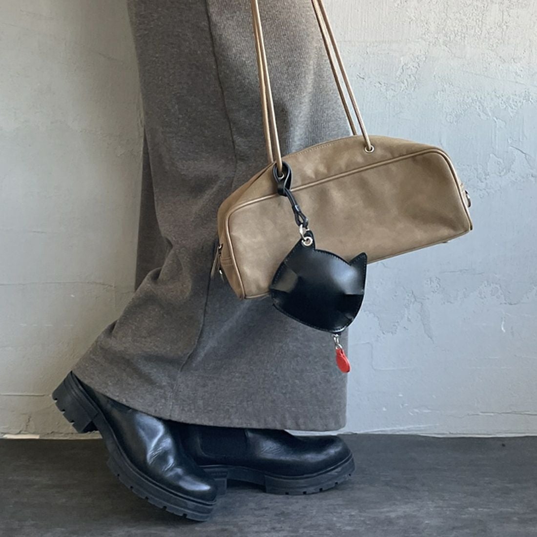 YAHKI [ヤーキ] キャットレザーマルチケース [YH-678C] BLACK