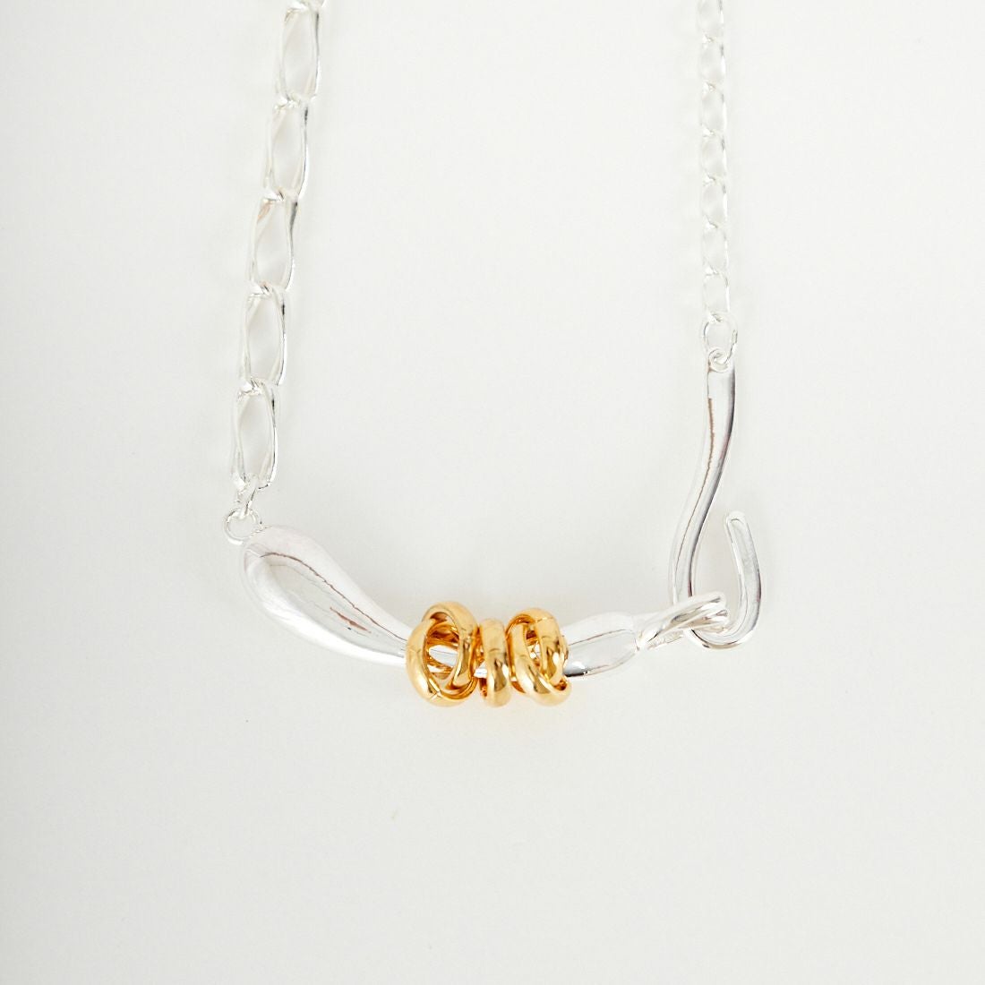 LAPUIS [ラピュイ] Flow coil チョーカー [254-220106] ﾏﾙﾁ