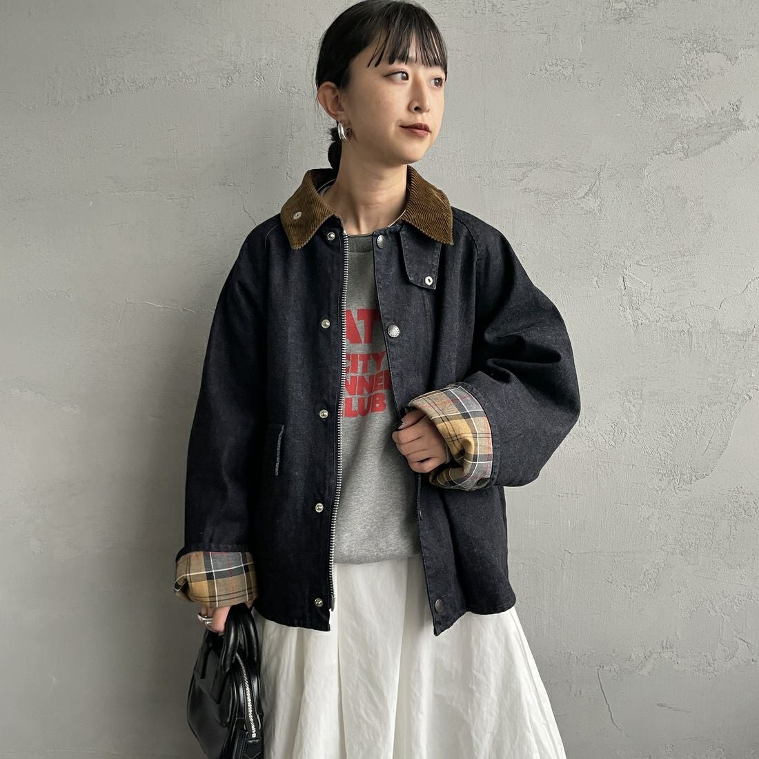 Barbour [バブアー] 別注 BORROWDALE ボロウデイルジャケット [261MCAS237-JF] DENIM &&モデル身長：150cm 着用サイズ：36&&