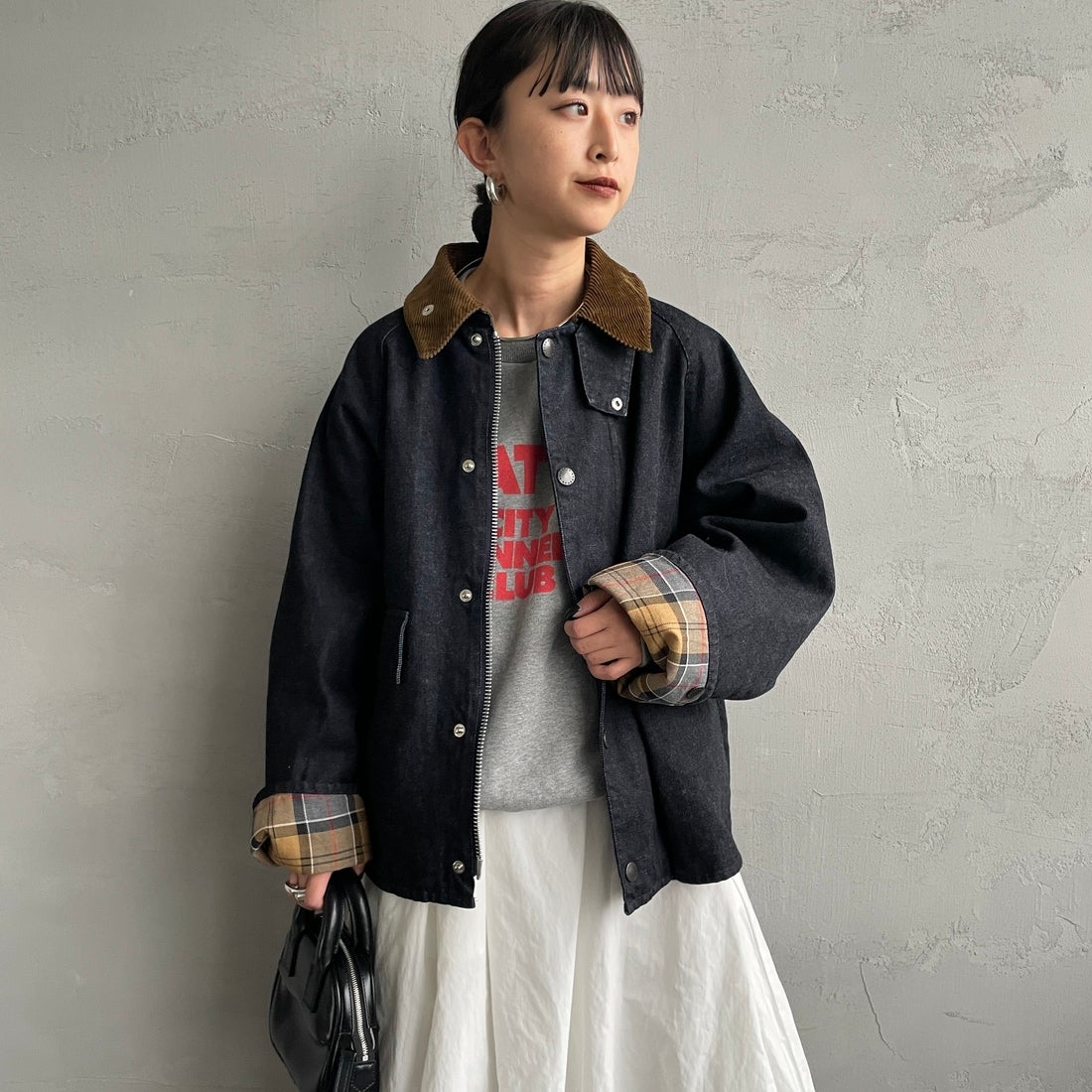 Barbour [バブアー] 別注 BORROWDALE ボロウデイルジャケット [261MCAS237-JF] DENIM &&モデル身長：150cm 着用サイズ：36&&