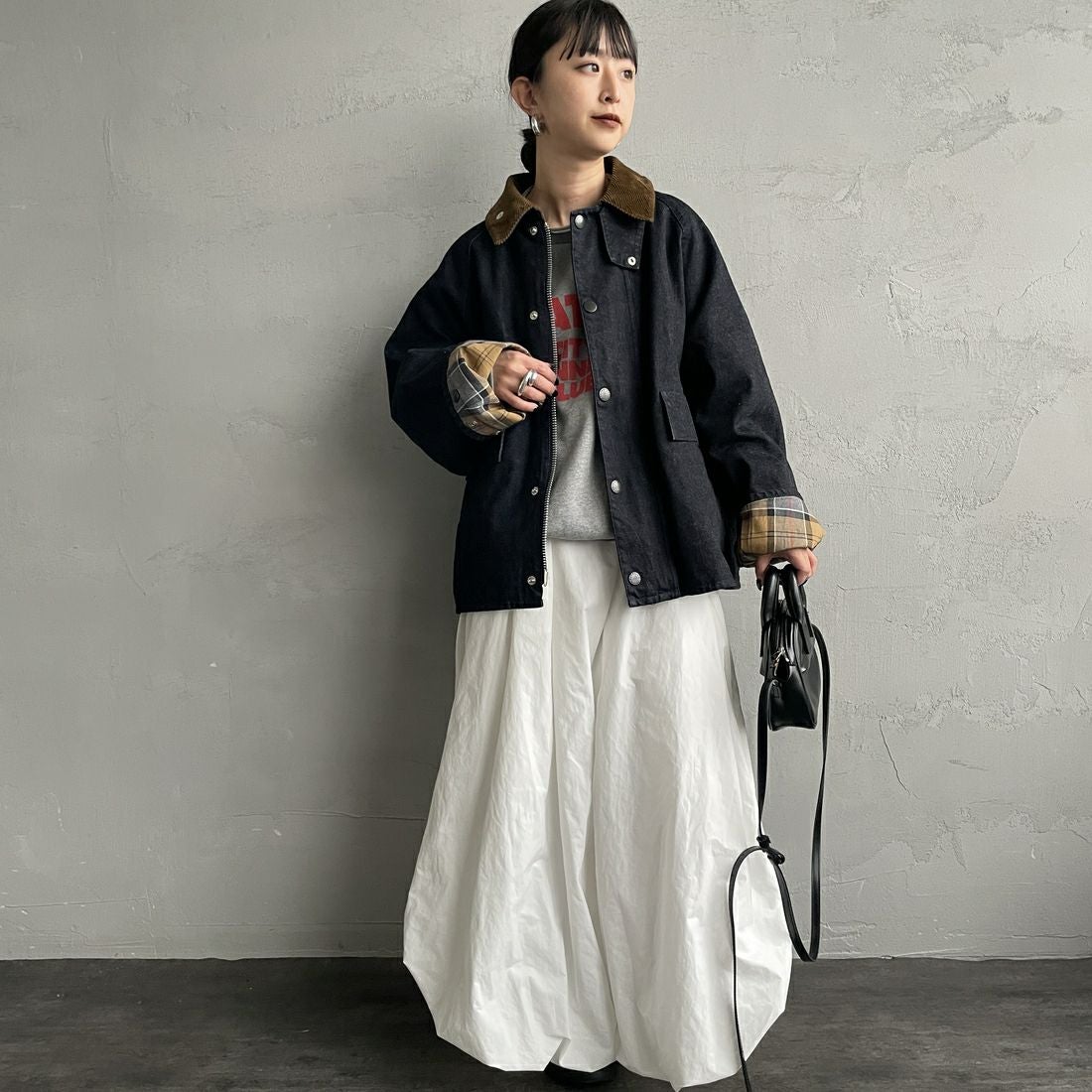 Barbour [バブアー] 別注 BORROWDALE ボロウデイルジャケット [261MCAS237-JF] DENIM &&モデル身長：150cm 着用サイズ：36&&