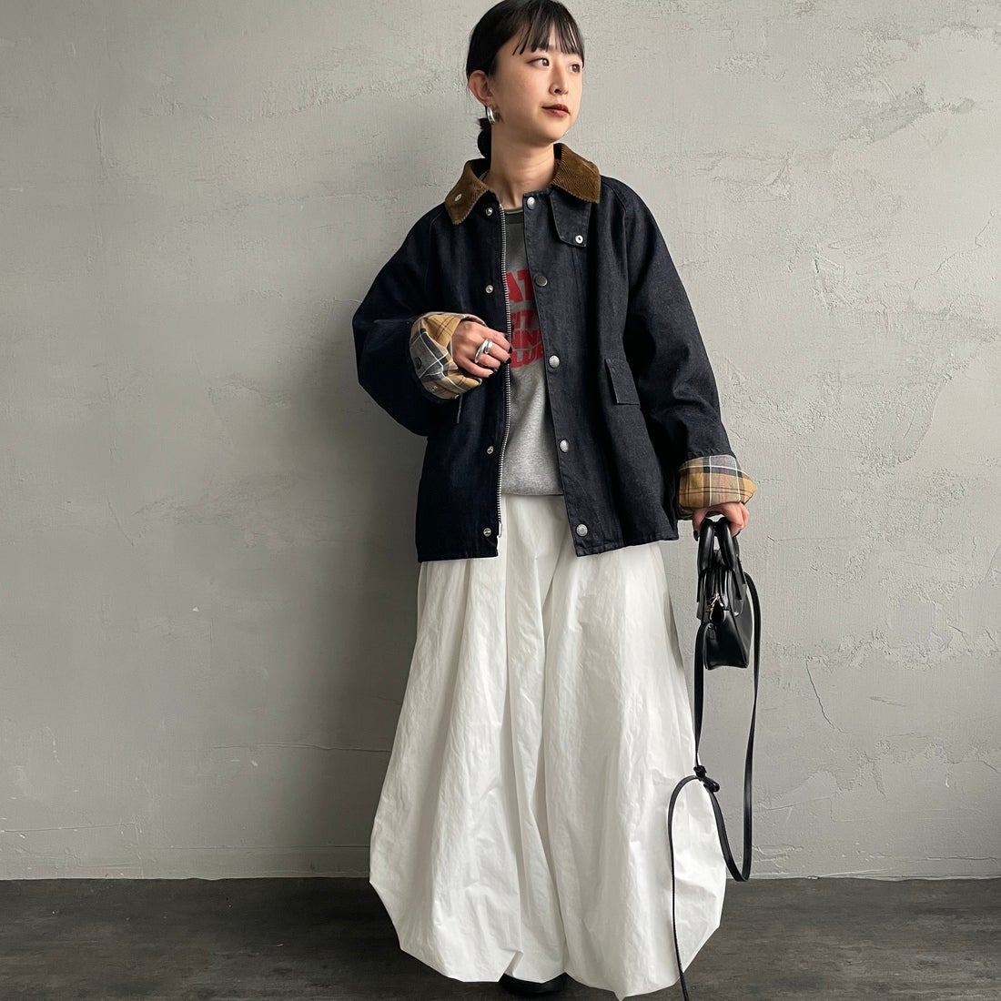Barbour [バブアー] 別注 BORROWDALE ボロウデイルジャケット [261MCAS237-JF] DENIM &&モデル身長：150cm 着用サイズ：36&&
