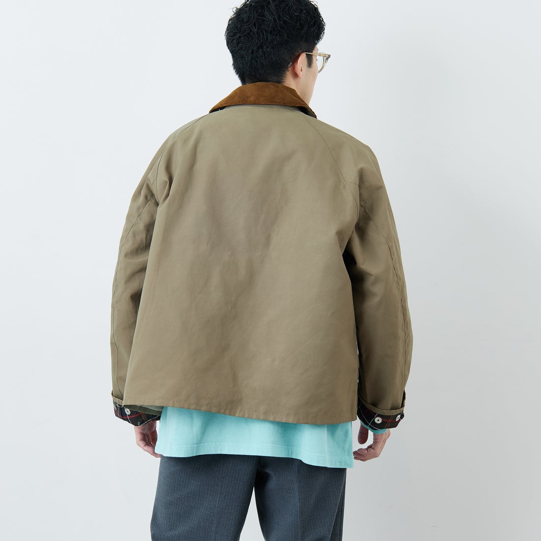 Barbour [バブアー] 別注 BORROWDALE ボロウデイルジャケット [261MCAS237-JF] KHAKI &&モデル身長：168cm 着用サイズ：38&&