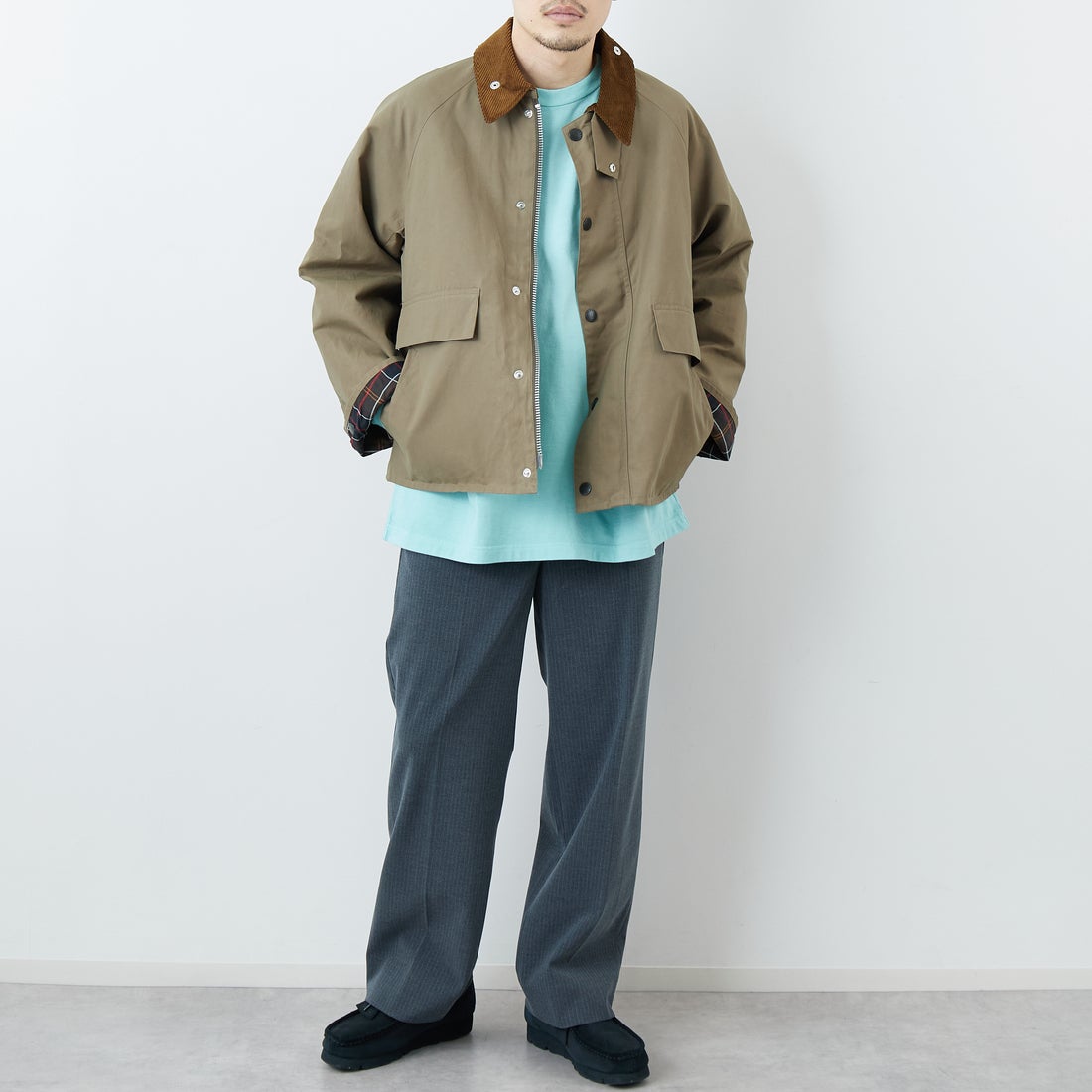 Barbour [バブアー] 別注 BORROWDALE ボロウデイルジャケット [261MCAS237-JF] KHAKI &&モデル身長：168cm 着用サイズ：38&&