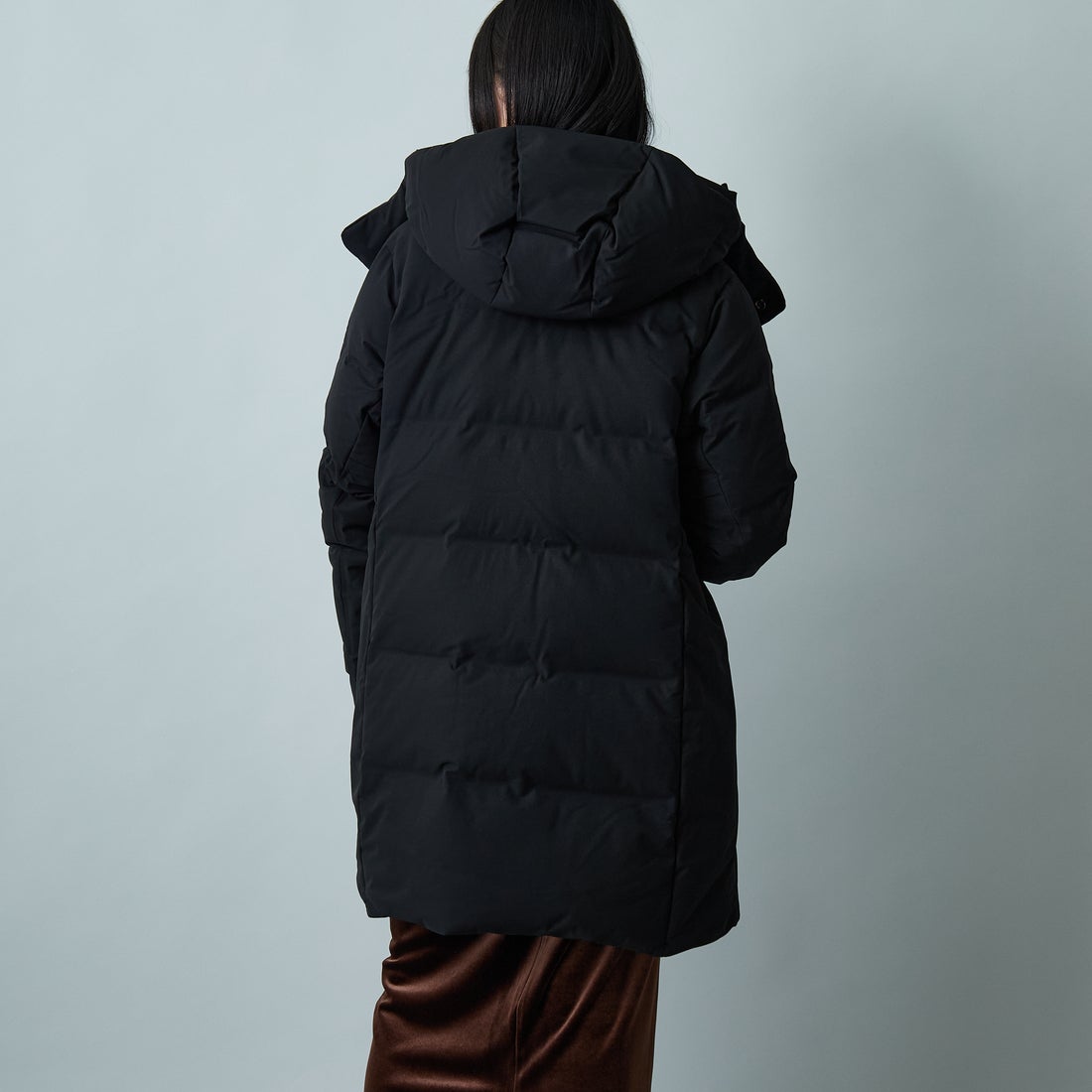 DESCENTE ALLTERRAIN [デサントオルテライン] 水沢ダウン アンカーハーフコート [DU5FDJM3L] BK00 &&モデル身長：162cm 着用サイズ：L&&