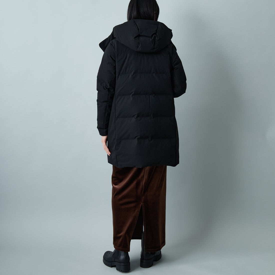 DESCENTE ALLTERRAIN [デサントオルテライン] 水沢ダウン アンカーハーフコート [DU5FDJM3L] BK00 &&モデル身長：162cm 着用サイズ：L&&