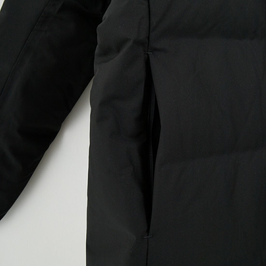 DESCENTE ALLTERRAIN [デサントオルテライン] 水沢ダウン アンカーハーフコート [DU5FDJM3L] BK00