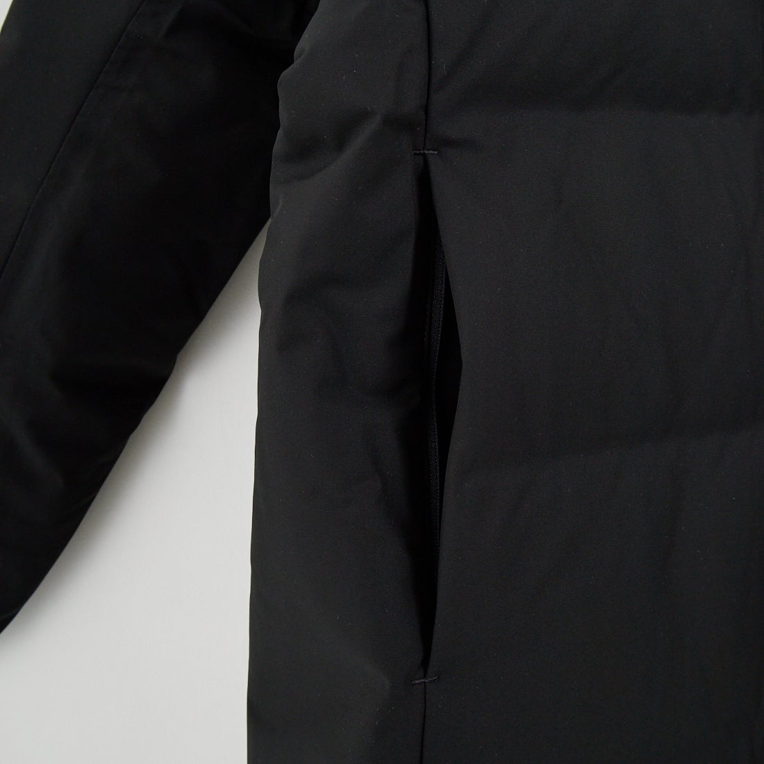 DESCENTE ALLTERRAIN [デサントオルテライン] 水沢ダウン アンカーハーフコート [DU5FDJM3L] BK00