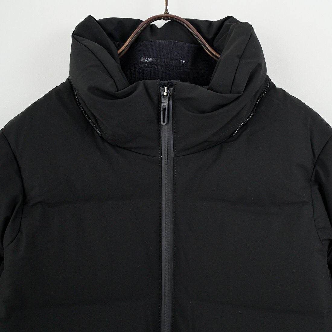 DESCENTE ALLTERRAIN [デサントオルテライン] 水沢ダウン アンカーハーフコート [DU5FDJM3L] BK00