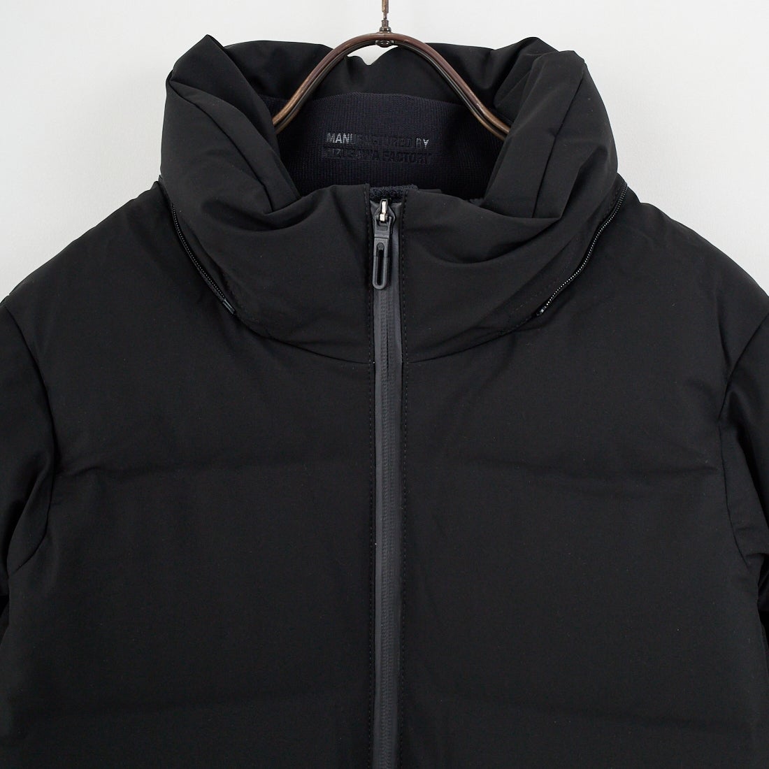 DESCENTE ALLTERRAIN [デサントオルテライン] 水沢ダウン アンカーハーフコート [DU5FDJM3L] BK00