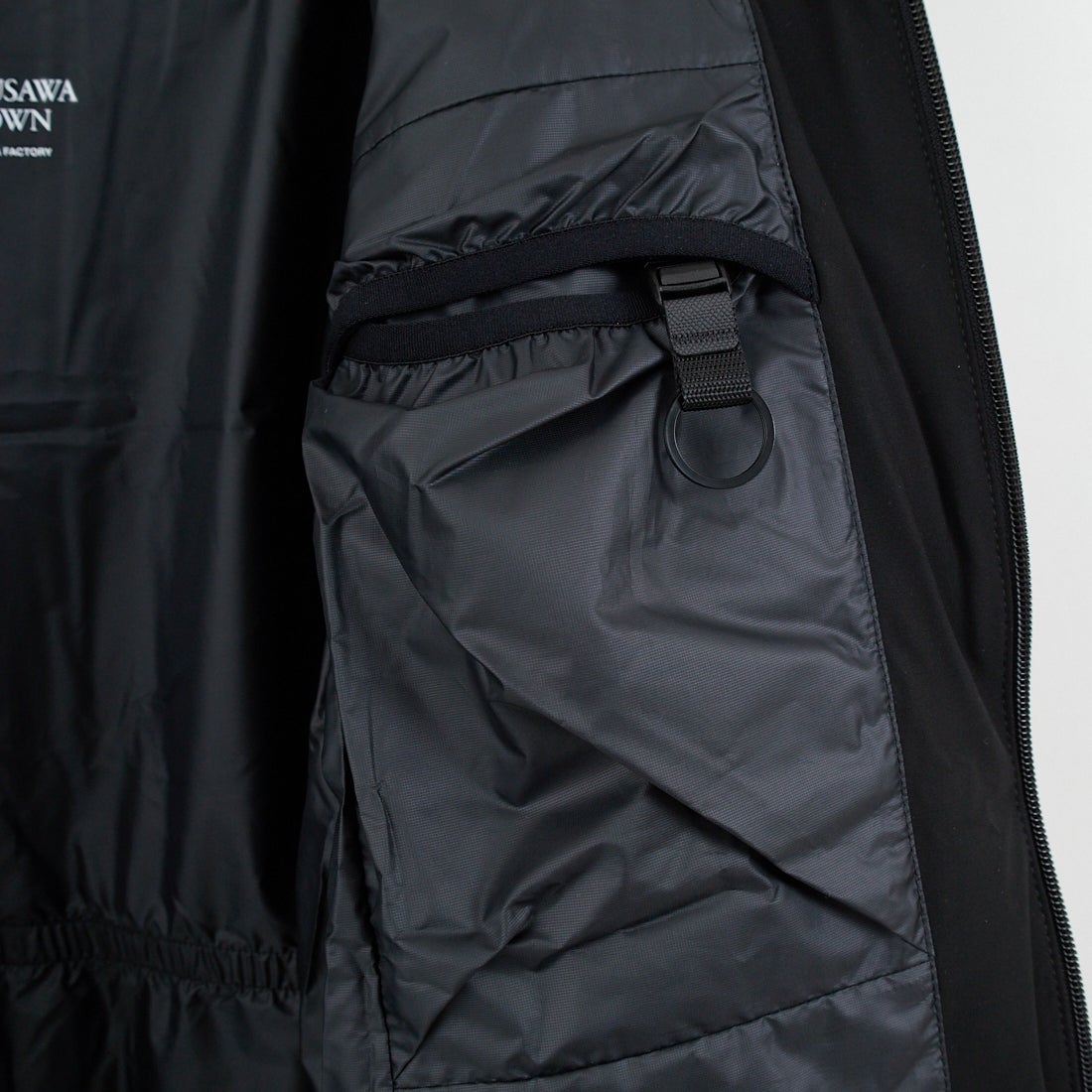 DESCENTE ALLTERRAIN [デサントオルテライン] 水沢ダウン アンカーハーフコート [DU5FDJM3L] BK00