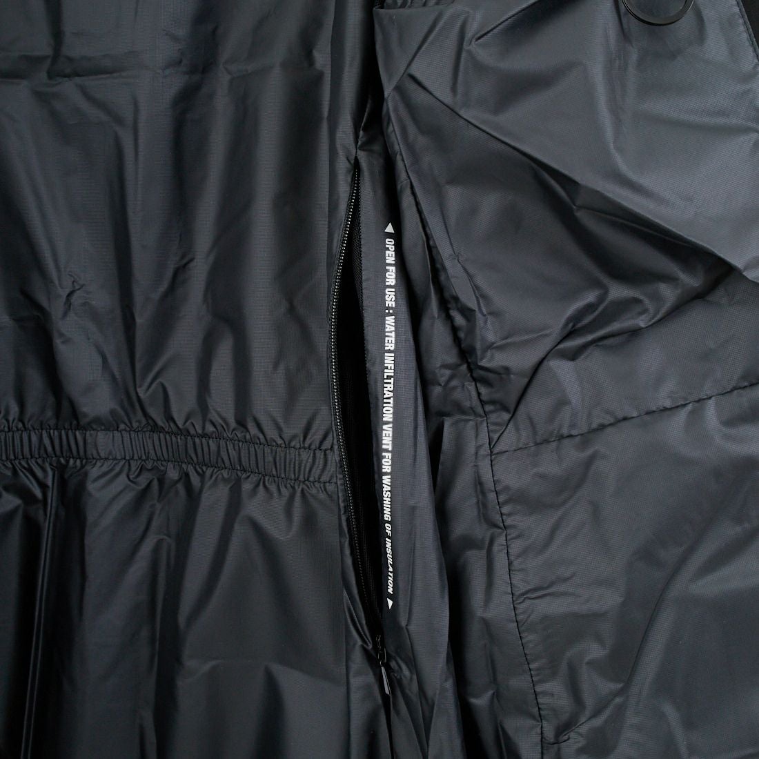 DESCENTE ALLTERRAIN [デサントオルテライン] 水沢ダウン アンカーハーフコート [DU5FDJM3L] BK00