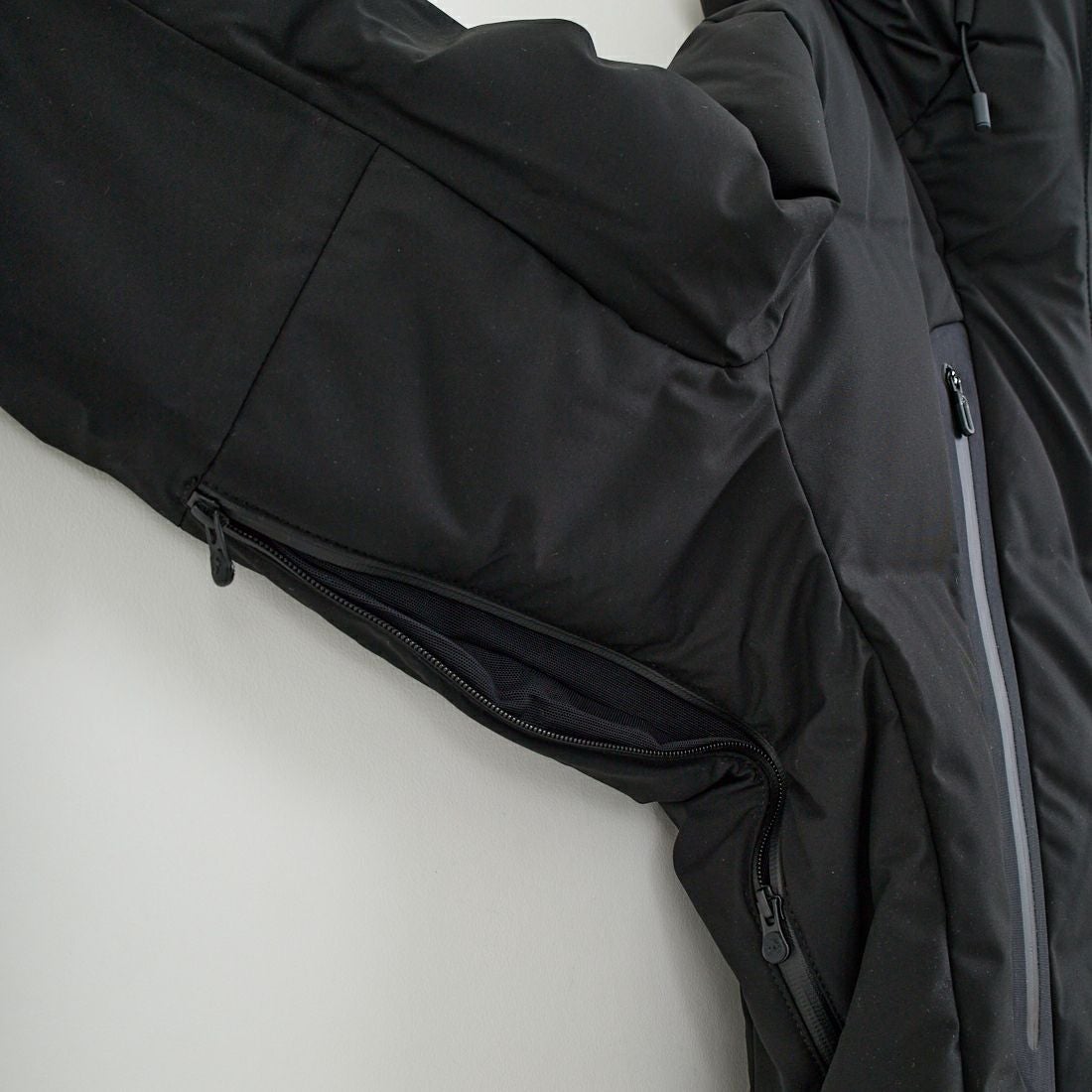 DESCENTE ALLTERRAIN [デサントオルテライン] 水沢ダウン マウンテニア [DU5FDJM1L] BK00