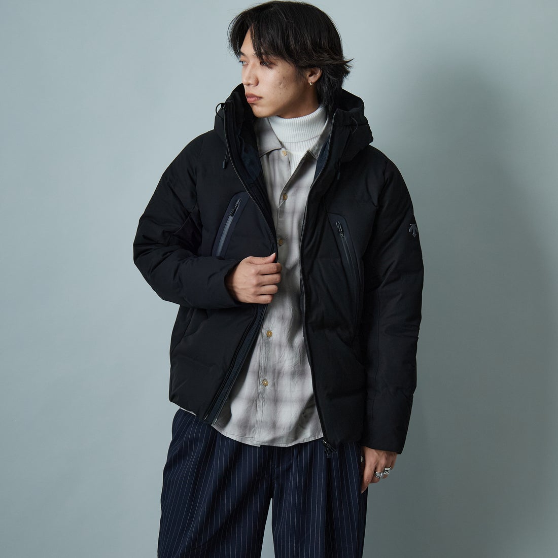 DESCENTE ALLTERRAIN [デサントオルテライン] 水沢ダウン マウンテニア [DU5FDJM1M] BK00 &&モデル身長：179cm 着用サイズ：L&&