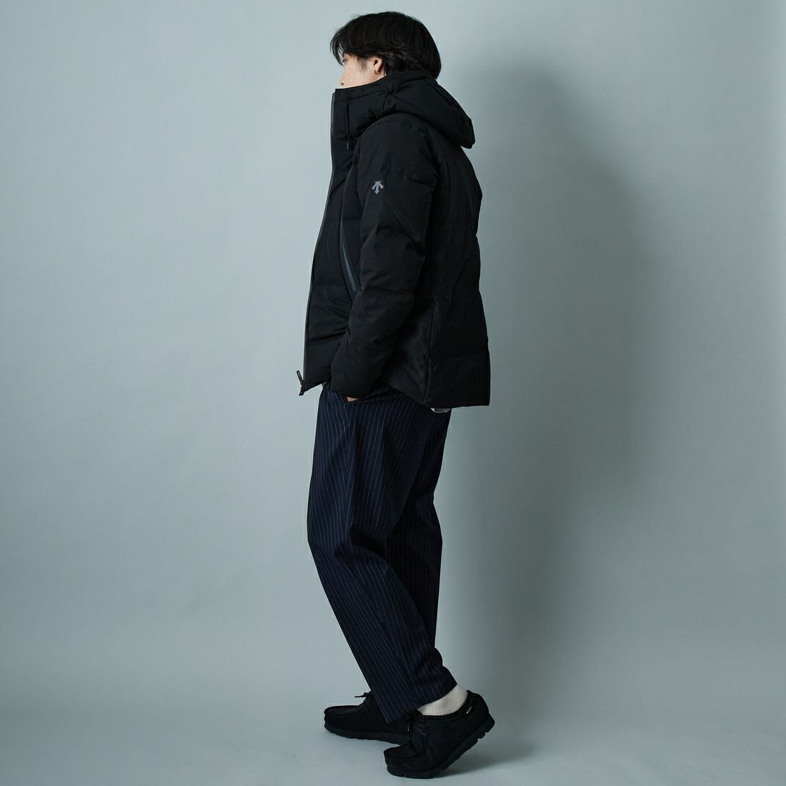 DESCENTE ALLTERRAIN [デサントオルテライン] 水沢ダウン マウンテニア [DU5FDJM1M] BK00 &&モデル身長：179cm 着用サイズ：L&&