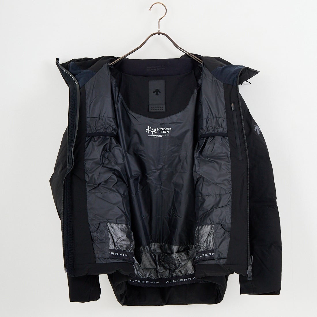 DESCENTE ALLTERRAIN [デサントオルテライン] 水沢ダウン マウンテニア