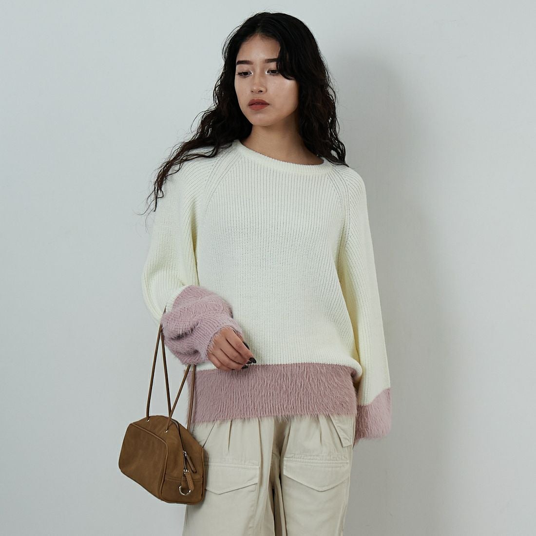 Jf Ready Made [ジェイエフレディメイド] 配色ポイントシャギーニット [986-14185] 02 ｱｲﾎﾞﾘｰ &&モデル身長：162cm 着用サイズ：F&&