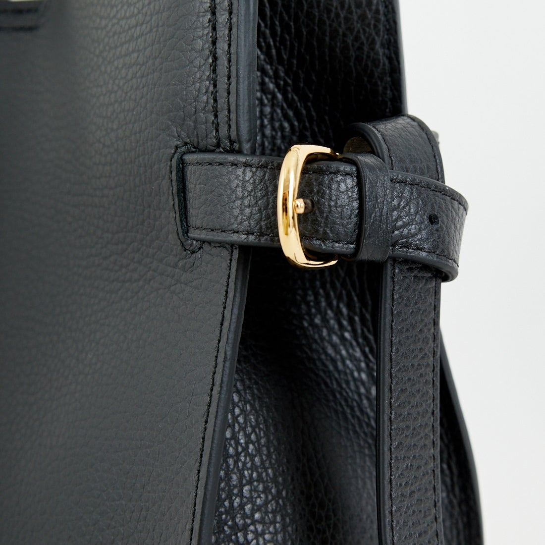 VIOLAd'ORO [ヴィオラドーロ] TRERO サイドベルトレザートートバッグ [V-1619] BLACK/GRAY