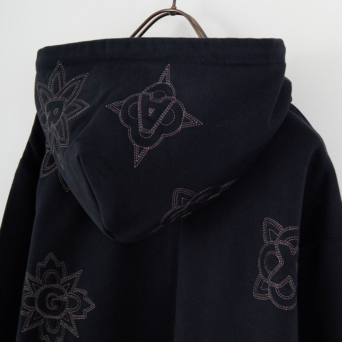 XLARGE [エクストララージ] オールオーバー刺繍ジップアップフーディ [101254012020] BLACK