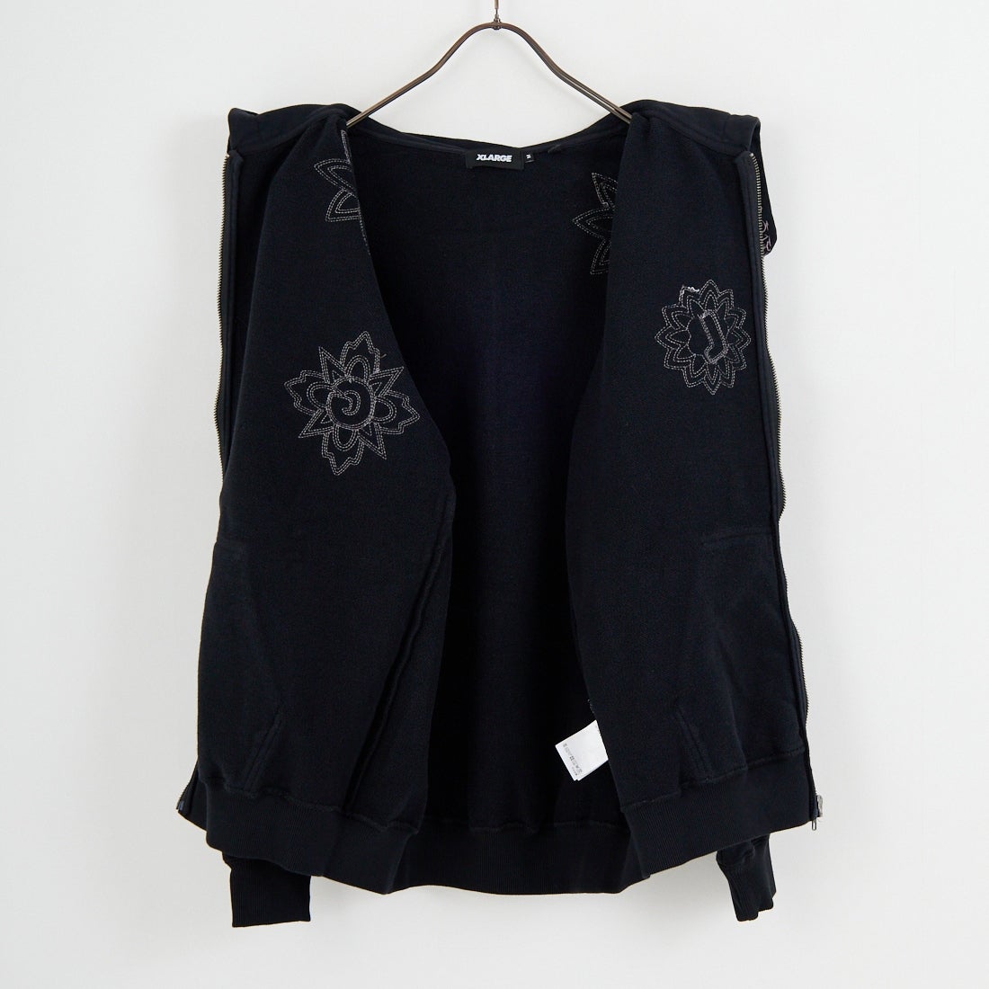 XLARGE [エクストララージ] オールオーバー刺繍ジップアップフーディ [101254012020] BLACK