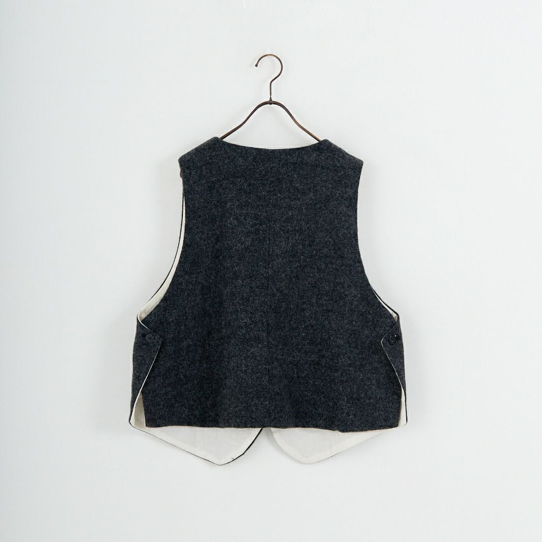 tumugu: [ツムグ] エコウールモッサベスト [TB25419] 88 CHARCOA