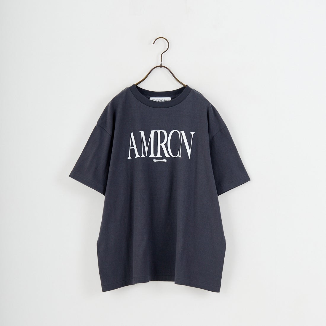 Americana × JEANS FACTORY [アメリカーナ × ジーンズファクトリー] 別注 AMRCN ロゴプリントTシャツ [BRF-808A-1-JF] ｽﾐｸﾛ