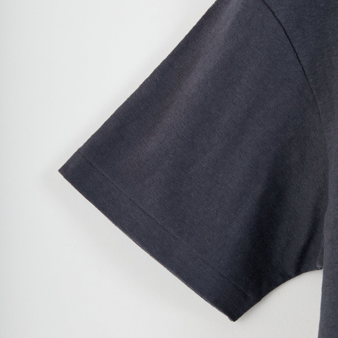 Americana × JEANS FACTORY [アメリカーナ × ジーンズファクトリー] 別注 AMRCN ロゴプリントTシャツ [BRF-808A-1-JF] ｽﾐｸﾛ