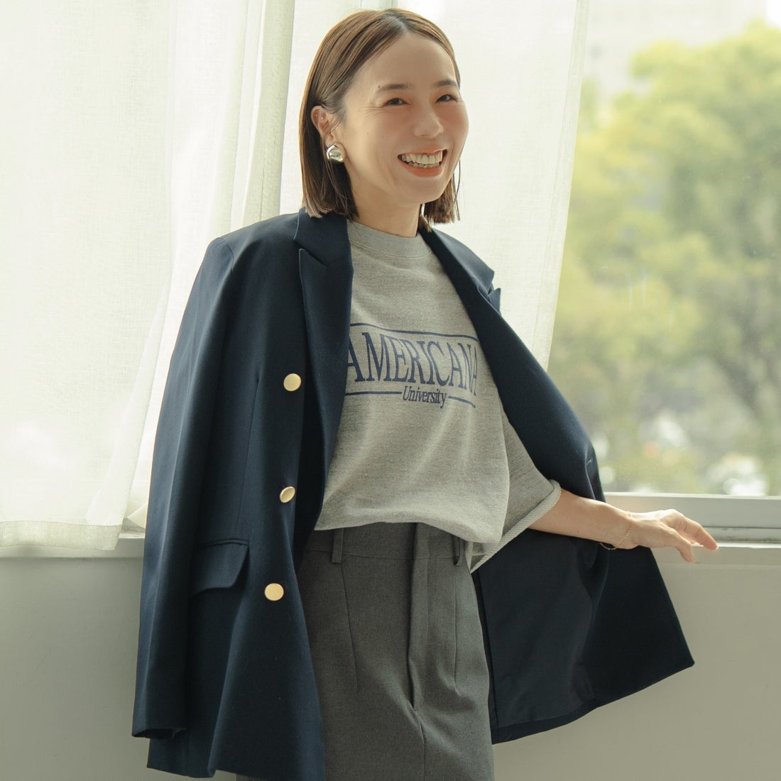 Americana × JEANS FACTORY [アメリカーナ × ジーンズファクトリー] 別注 ロゴプリント カットオフスウェット [ASO-850-2-JF] ﾓｸｸﾞﾚｰ &&モデル身長：153cm 着用サイズ：ONE SIZE&&