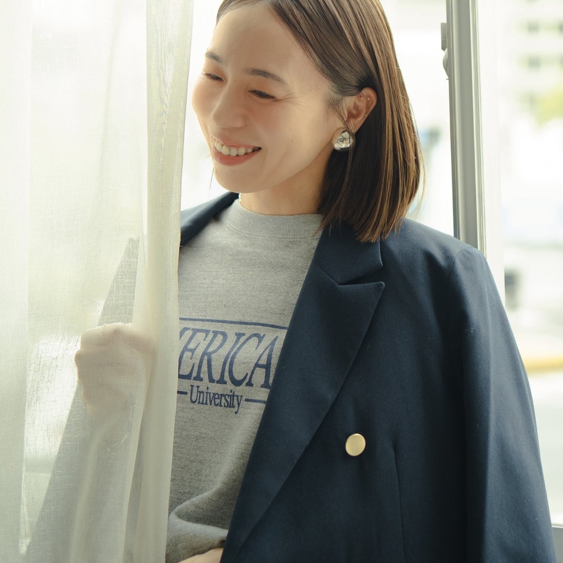 Americana × JEANS FACTORY [アメリカーナ × ジーンズファクトリー] 別注 ロゴプリント カットオフスウェット [ASO-850-2-JF] ﾓｸｸﾞﾚｰ &&モデル身長：153cm 着用サイズ：ONE SIZE&&