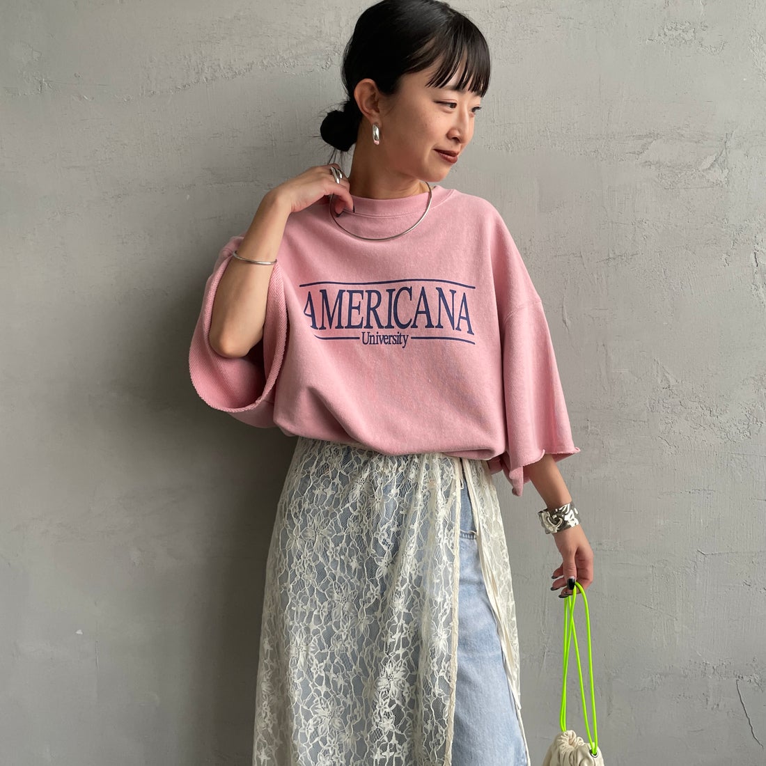 Americana × JEANS FACTORY [アメリカーナ × ジーンズファクトリー] 別注 ロゴプリント カットオフスウェット [ASO-850-2-JF] ﾋﾟﾝｸ &&モデル身長：150cm 着用サイズ：ONE SIZE&&