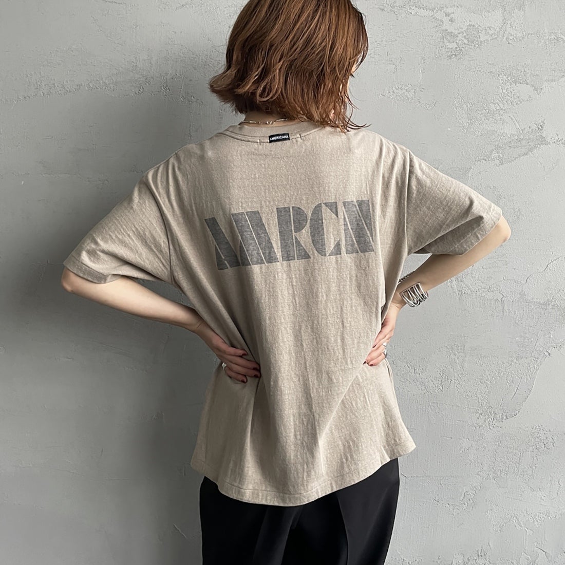 【AMERICANA/アメリカーナ】別注バックヘンリーTシャツ AMERICANA（アメリカーナ） tシャツ 別注 バックロゴ ラウンドヘム