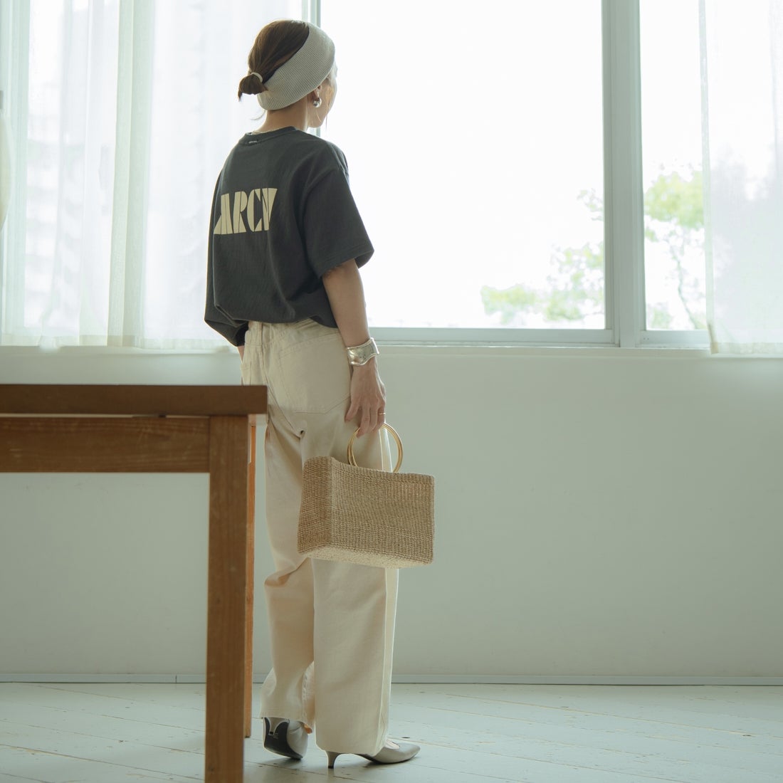 Americana × JEANS FACTORY [アメリカーナ × ジーンズファクトリー] 別注 AMRCN バックプリントTシャツ [BRF-808A-2-JF] ｽﾐｸﾛ &&モデル身長：153cm 着用サイズ：ONE SIZE&&