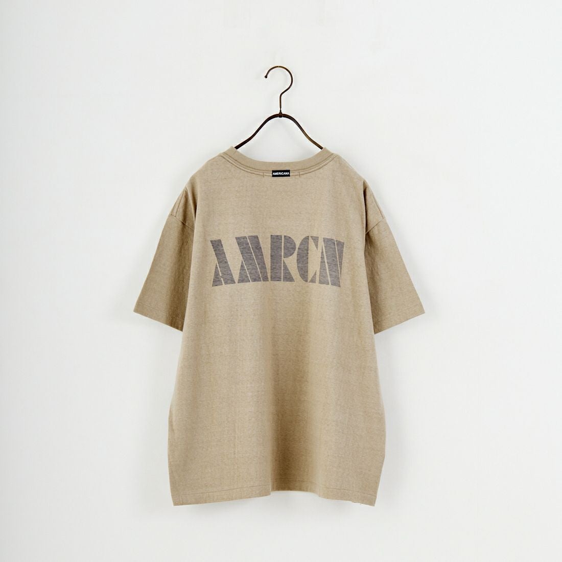 Americana × JEANS FACTORY [アメリカーナ × ジーンズファクトリー] 別注 AMRCN バックプリントTシャツ [BRF-808A-2-JF] ﾍﾞｰｼﾞｭ