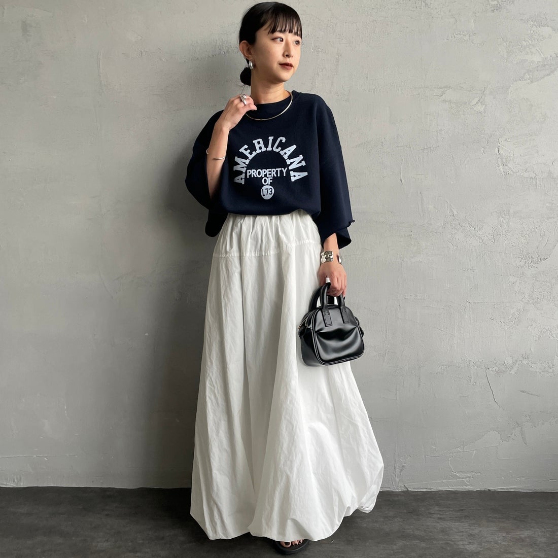 Americana × JEANS FACTORY [アメリカーナ × ジーンズファクトリー] 別注 カレッジプリント カットオフスウェット [ASO-850-1-JF] ﾈｲﾋﾞｰ &&モデル身長：150cm 着用サイズ：ONE SIZE&&