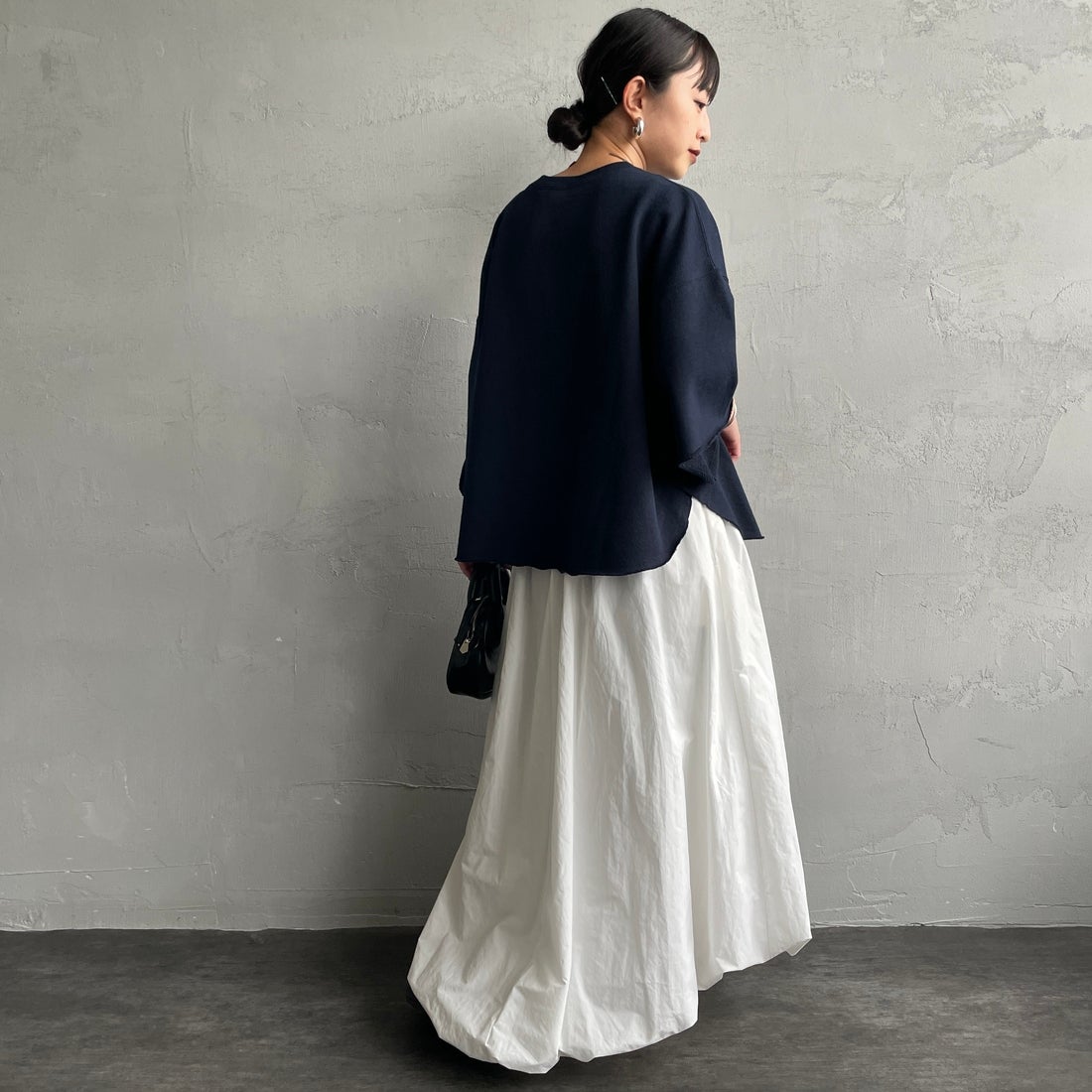 Americana × JEANS FACTORY [アメリカーナ × ジーンズファクトリー] 別注 カレッジプリント カットオフスウェット [ASO-850-1-JF] ﾈｲﾋﾞｰ &&モデル身長：150cm 着用サイズ：ONE SIZE&&