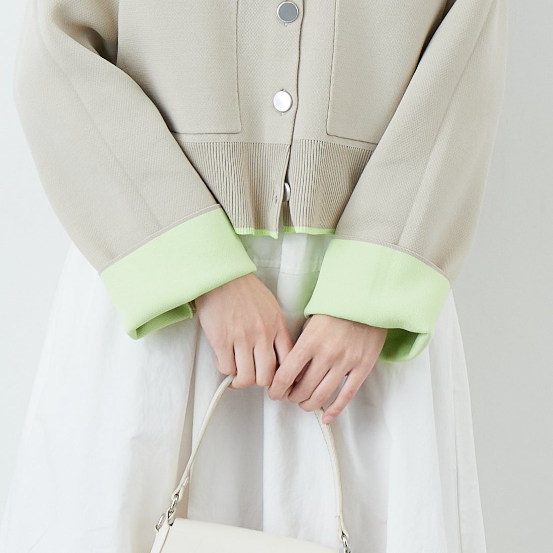 Maison de L'allure [メゾン ドゥ ラリュール] バイカラースポンディッシュニットカーディガン [M25141010] 22 GRG/MNT &&モデル身長：162cm 着用サイズ：F&&