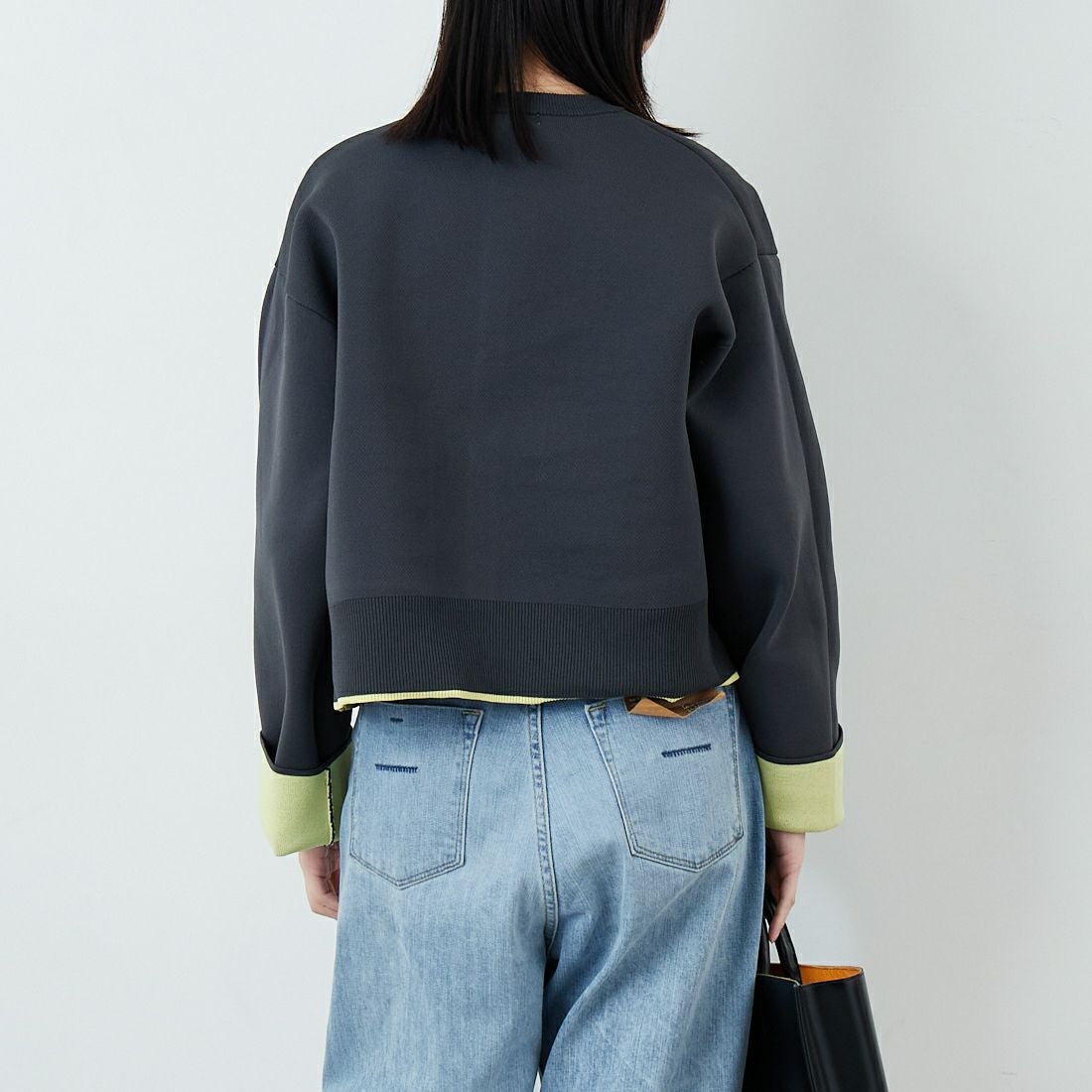 Maison de L'allure [メゾン ドゥ ラリュール] バイカラースポンディッシュニットカーディガン [M25141010] 08 CHR/YEL &&モデル身長：162cm 着用サイズ：F&&