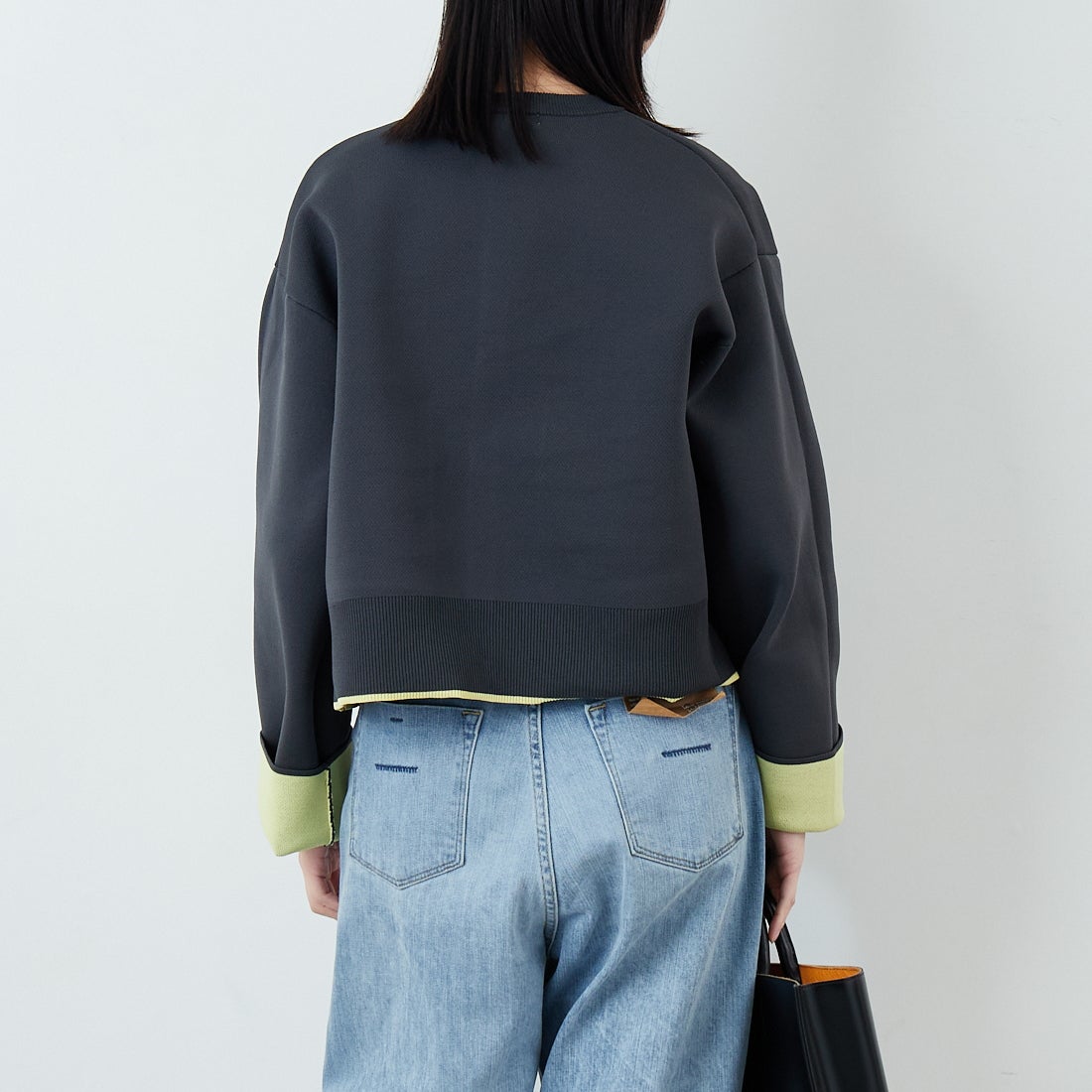 Maison de L'allure [メゾン ドゥ ラリュール] バイカラースポンディッシュニットカーディガン [M25141010] 08 CHR/YEL &&モデル身長：162cm 着用サイズ：F&&