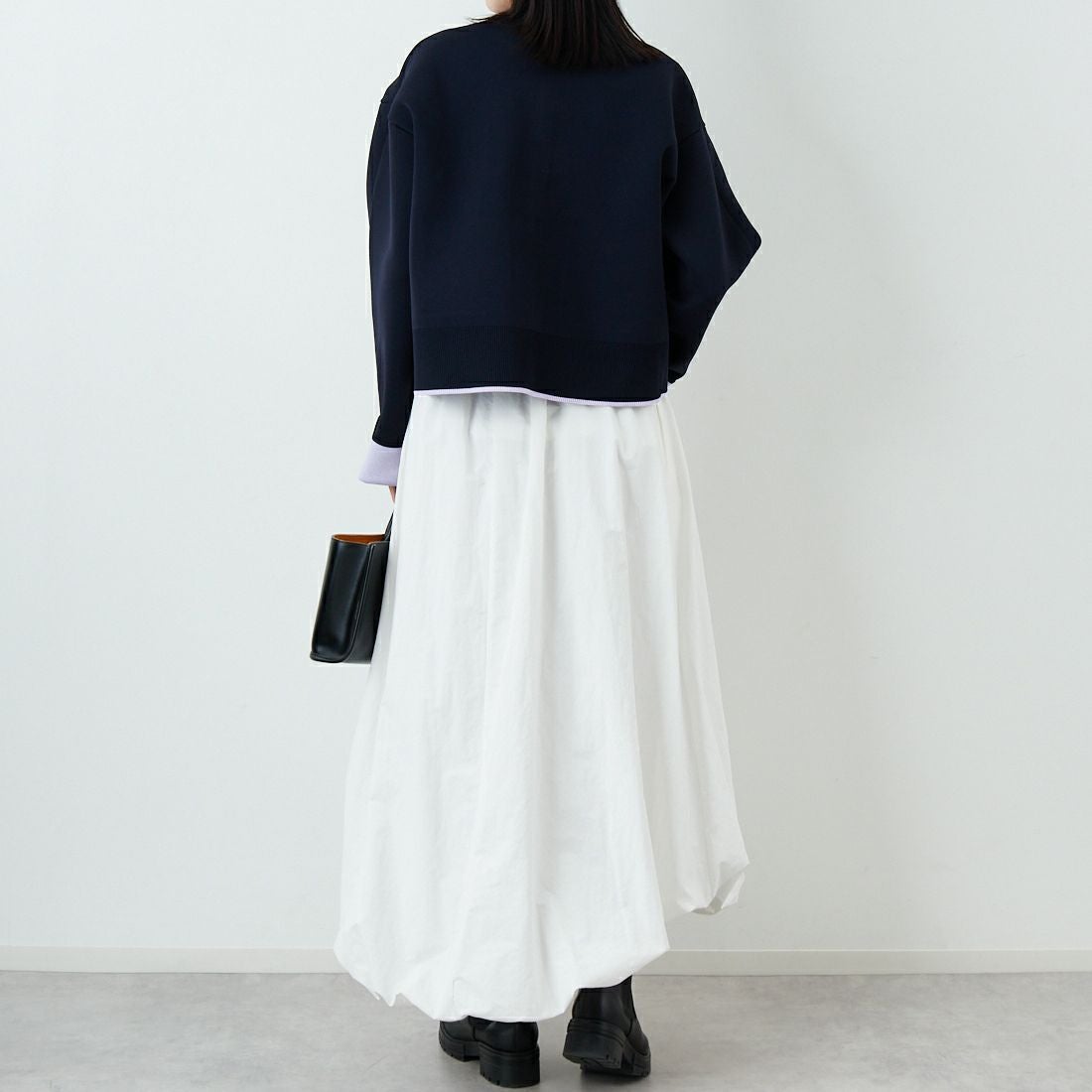 Maison de L'allure [メゾン ドゥ ラリュール] バイカラースポンディッシュニットカーディガン [M25141010] 16 NVY/LVD &&モデル身長：162cm 着用サイズ：F&&