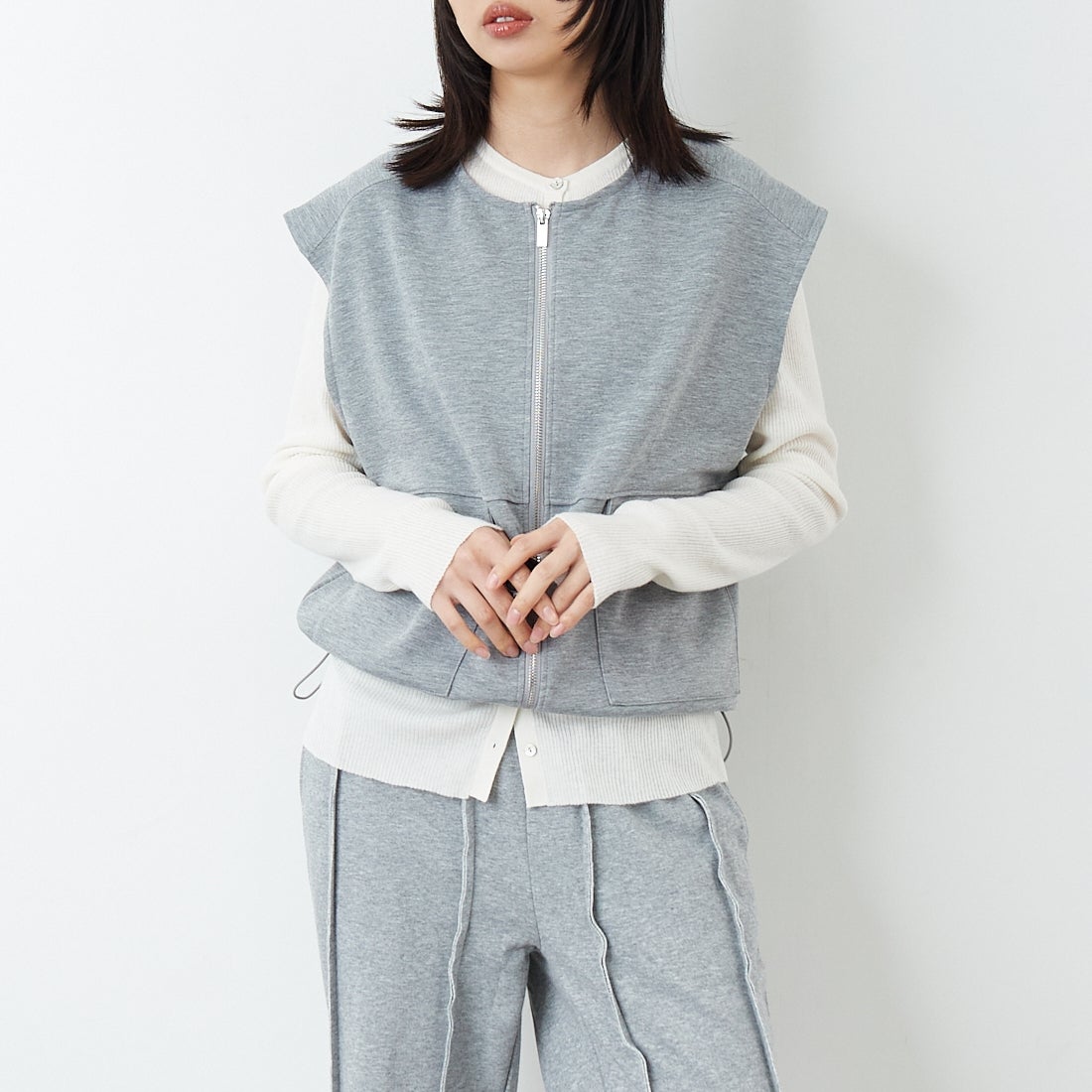 07 GRAY&&モデル身長：162cm 着用サイズ：F&&