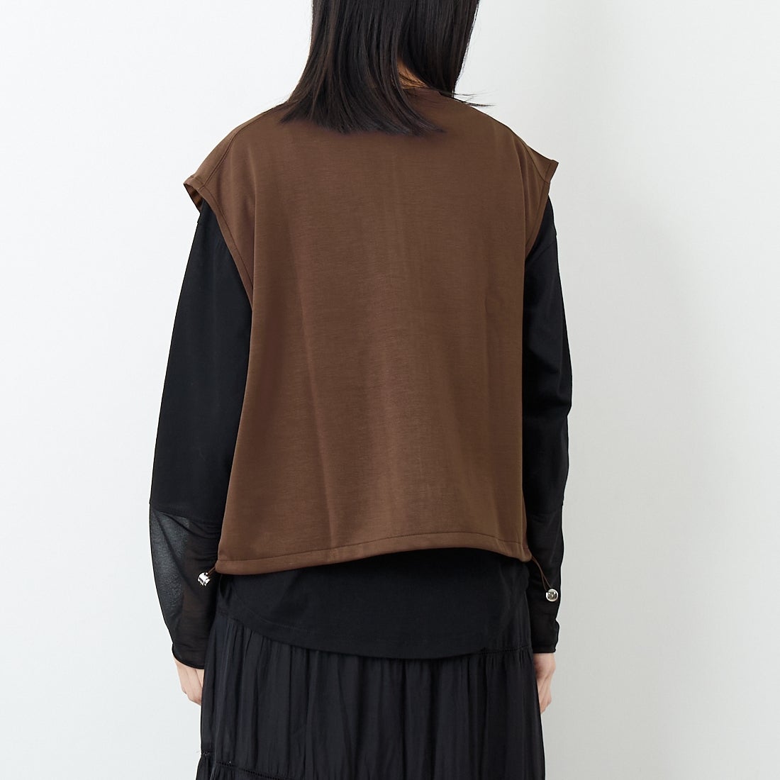 Maison de L'allure [メゾン ドゥ ラリュール] ダブルジップダンボールベスト [M25142004] 28 BROWN &&モデル身長：162cm 着用サイズ：F&&