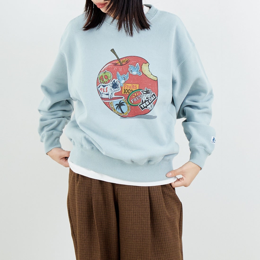 The Endless Summer [エンドレスサマー] 7BUHIS クルーネックスウェット [FH-26374311] 64 SAX &&モデル身長：162cm 着用サイズ：S&&