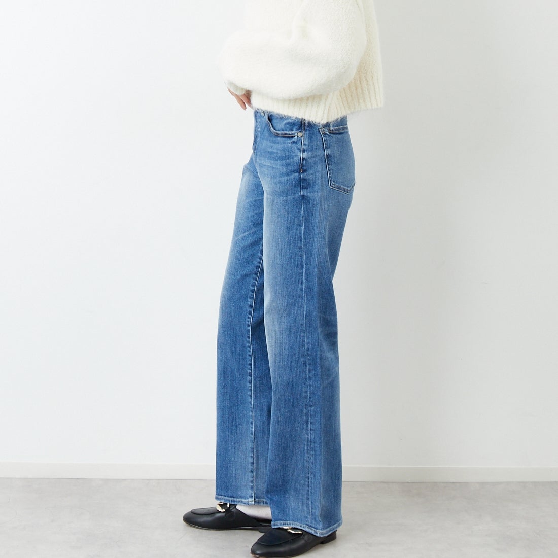 RED CARD TOKYO [レッドカード トーキョー] 35th Anniversary ストレートデニムパンツ [26W13201AVM] A-VINT MID &&モデル身長：162cm 着用サイズ：24&&