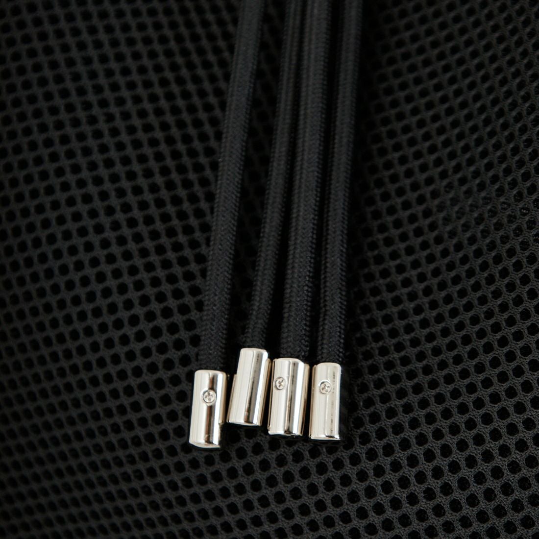 LE VERNIS [ル・ベルニ] パラコードハンドルメッシュバッグ [235-211505] ﾌﾞﾗｯｸ