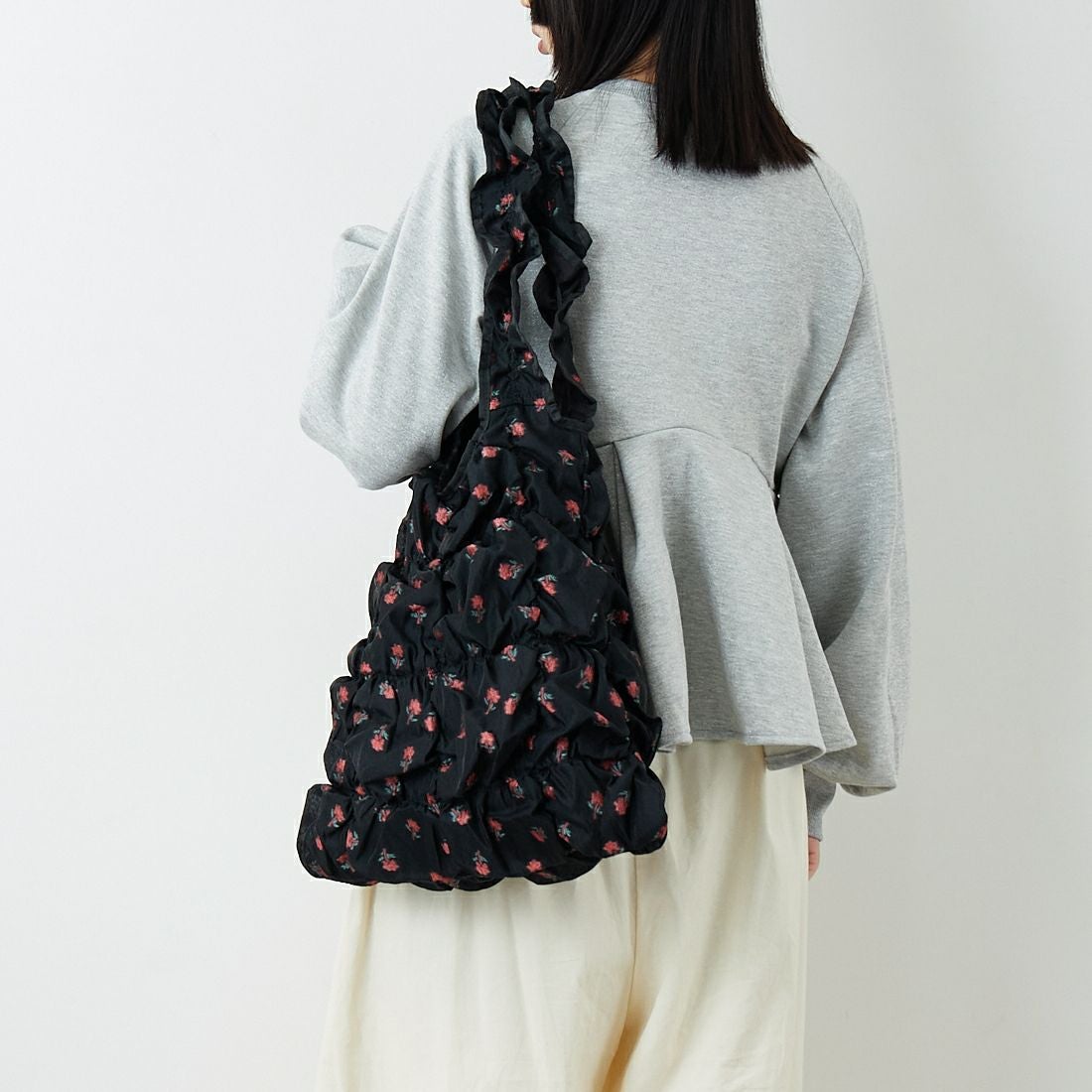 Casselini [キャセリーニ] スクエアギャザートートバッグ [254-110508] ﾌﾞﾗｯｸ