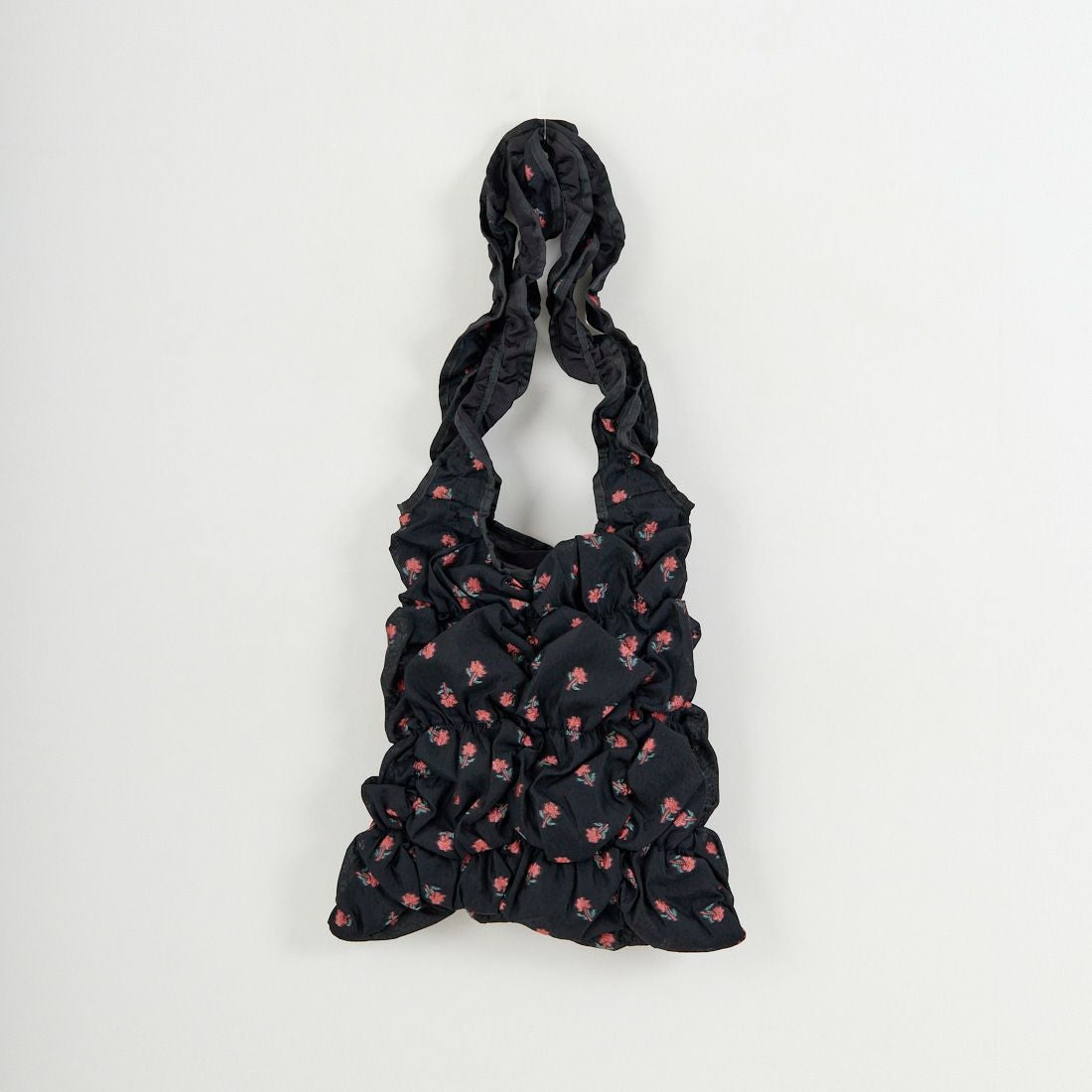 Casselini [キャセリーニ] スクエアギャザートートバッグ [254-110508] ﾌﾞﾗｯｸ