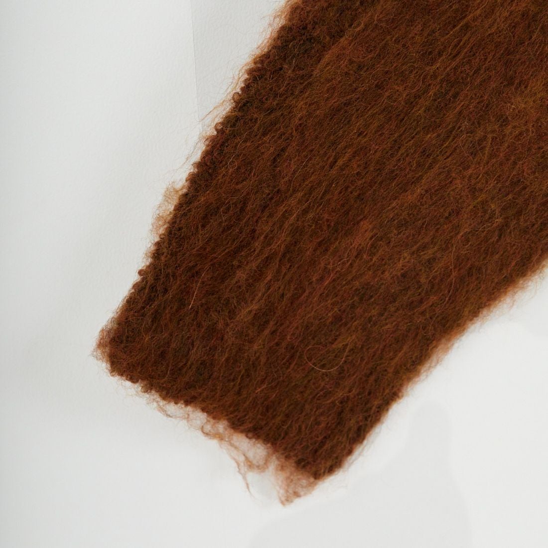 anuke [アンヌーク] ブラッシュドニットプルオーバー [62520523] BRN